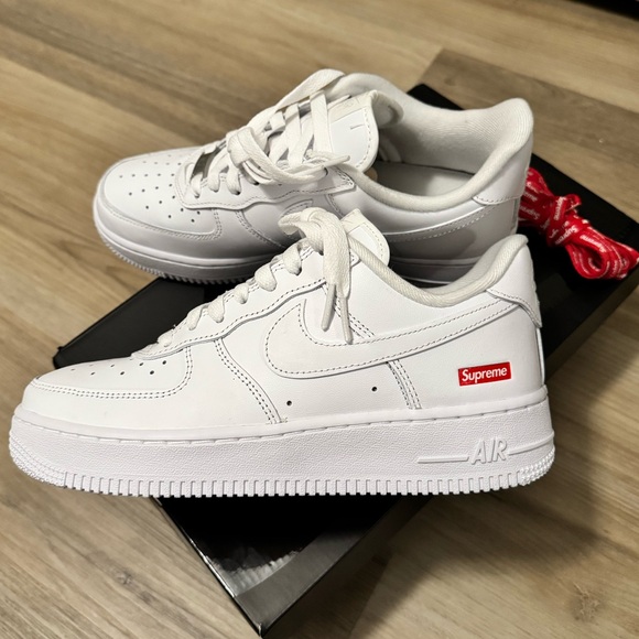 Supreme®/Nike® Air Force 1 Low Box Logo Sneakers Women’s 7.5 / Men’s 6 - Picture 5 of 15
